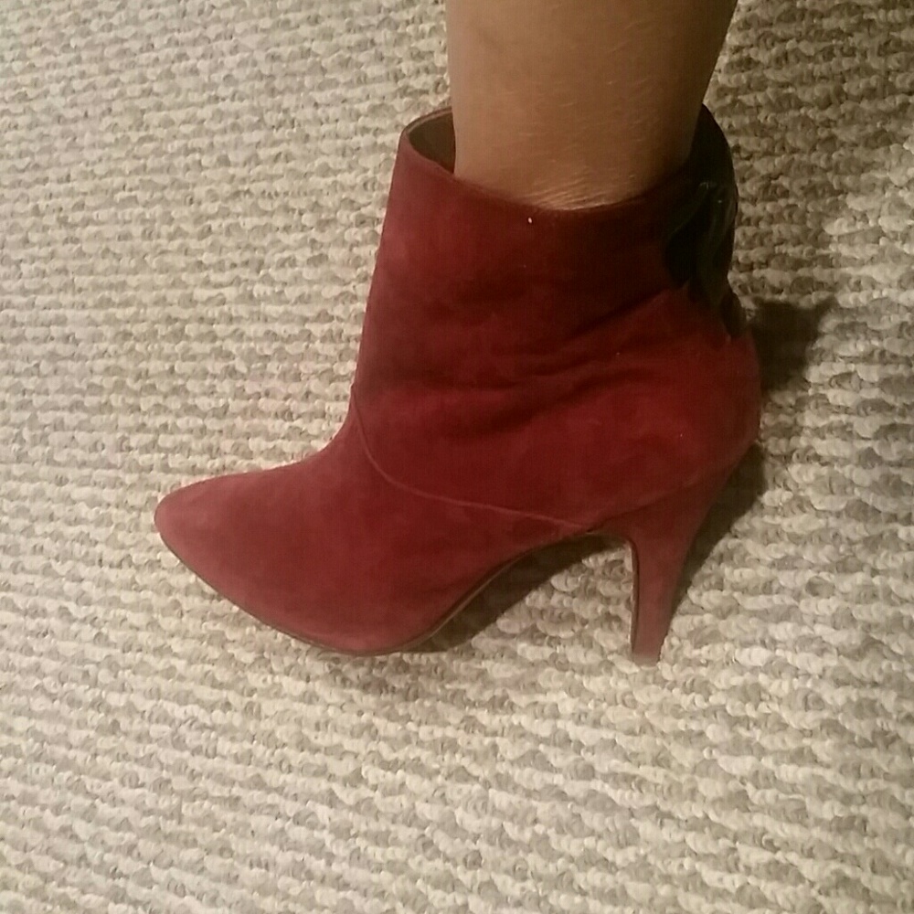 ANTHRO Real leather & Suede NWT back bow booties